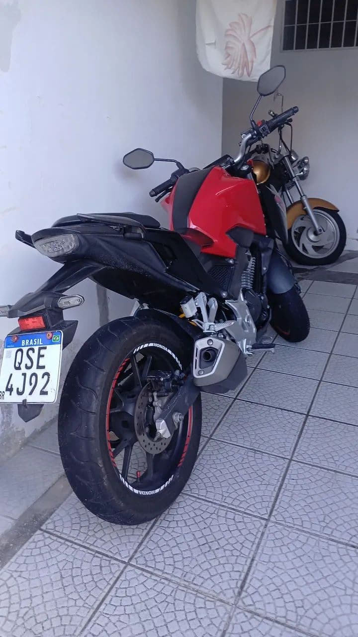 Cb 300f 