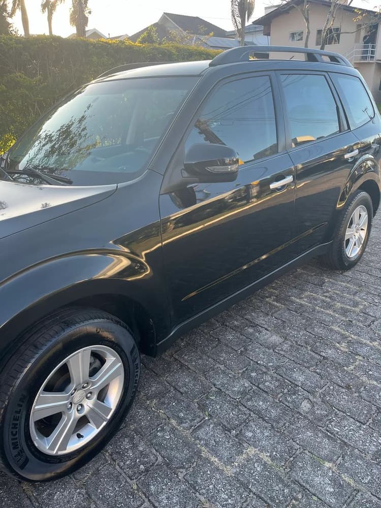 Subaru Forester 2.0/2.0 S 4X4 Aut. 2011