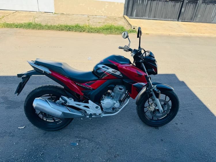 CB 250