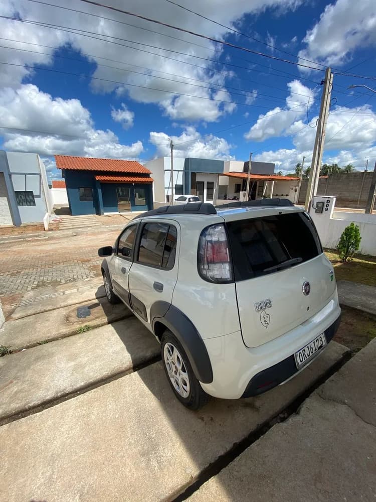 Fiat Uno WAY Celeb. 1.0 EVO Fire Flex 8V 5P 2015