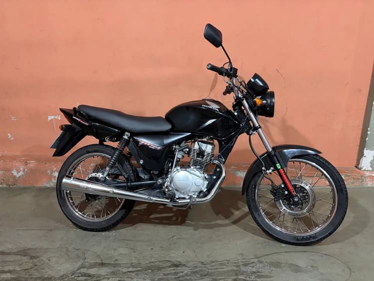 TITAN 150  ANO 2008 