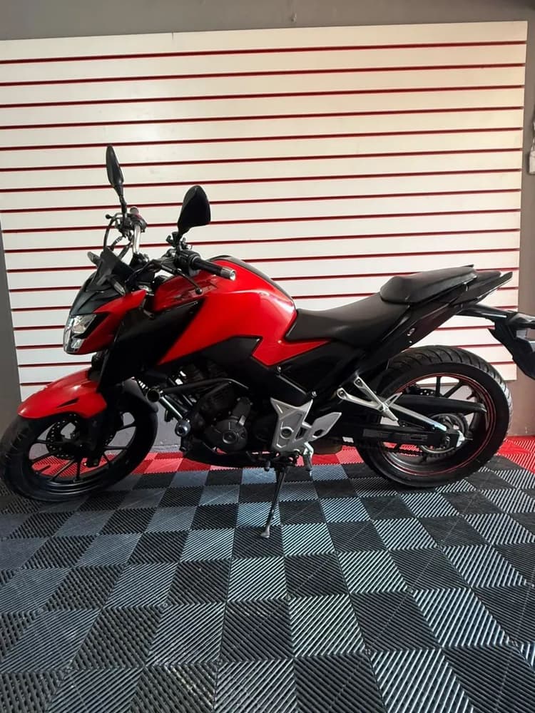 CB TWISTER 300F 2023 (Bem conservada)
