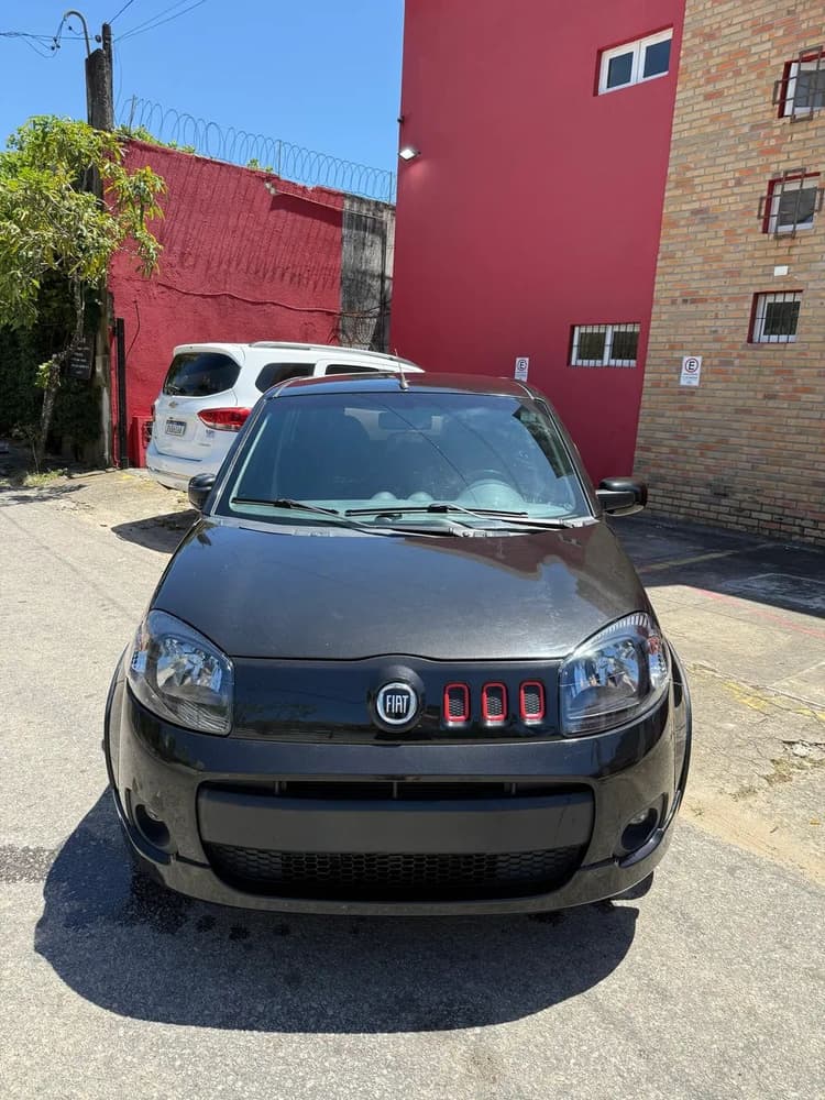 Fiat Uno Sporting 1.4 EVO Fire Flex 8V 4P 2012