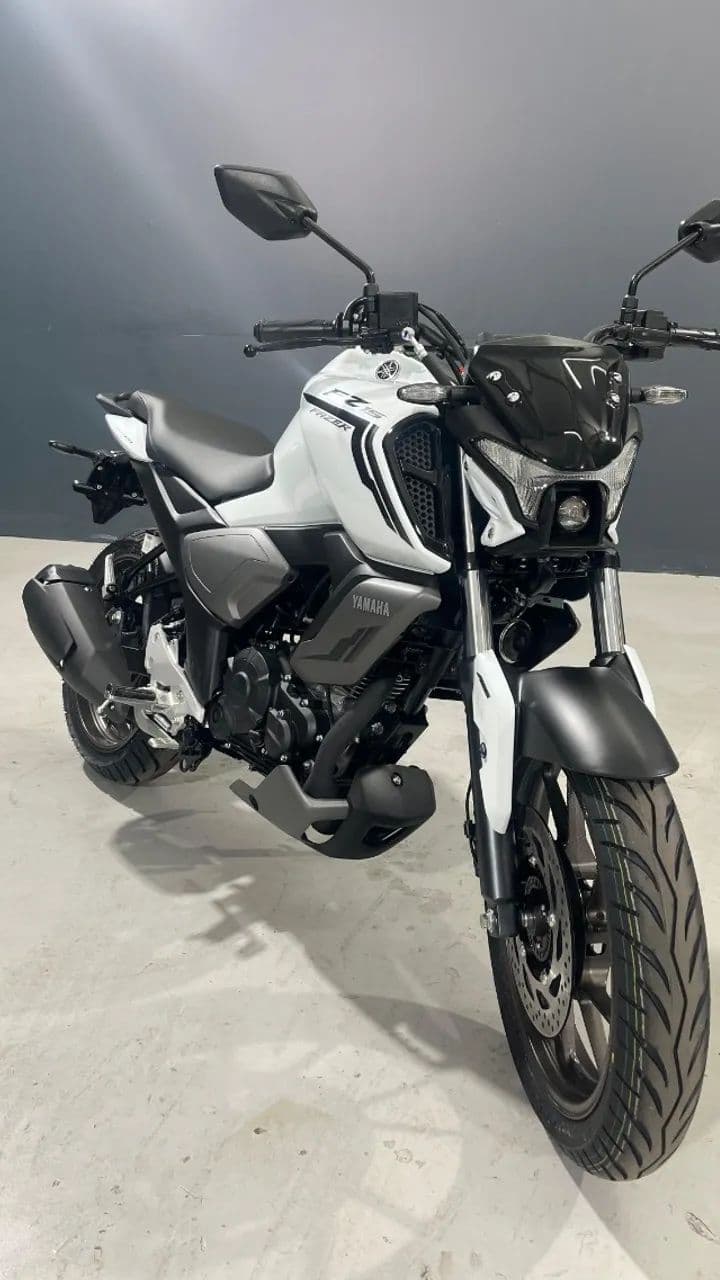 FZ15 CONNECTED - QUEIMA DE ESTOQUE!
