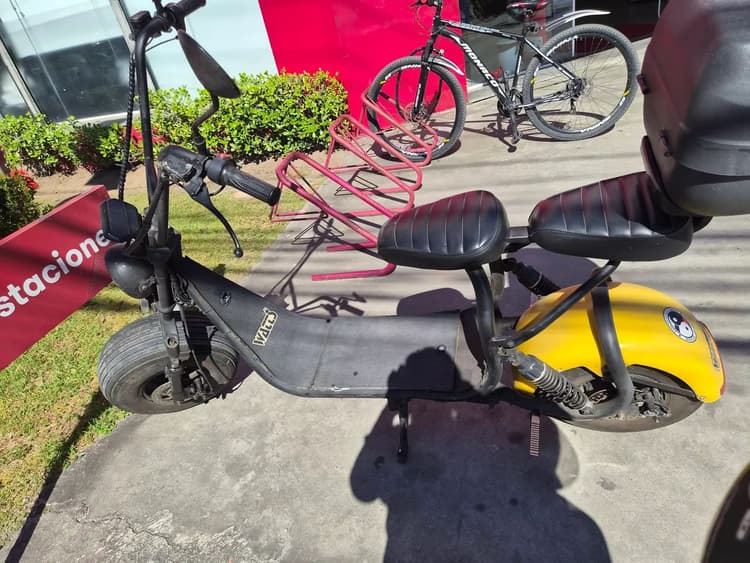 Scooter elétrica 