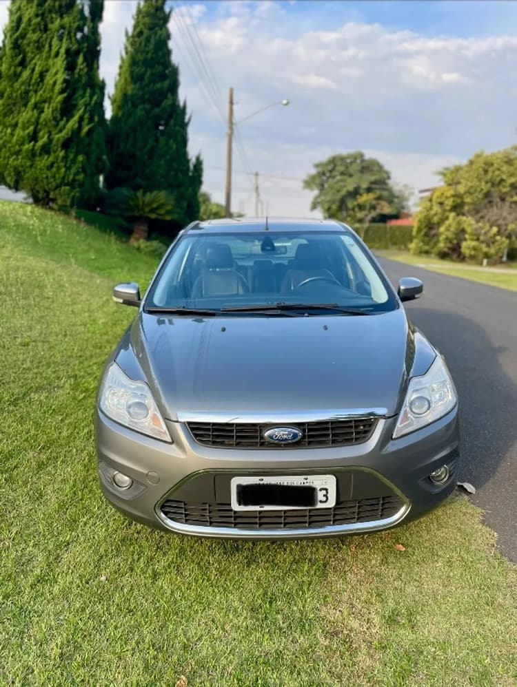 Ford Focus Titanium 2.0 16V Flex 5P Mec. 2013