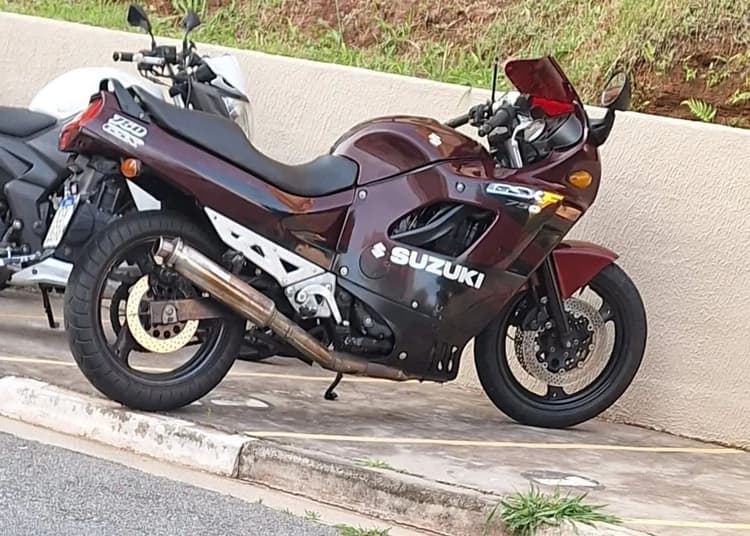 Suzuki GSX 750F