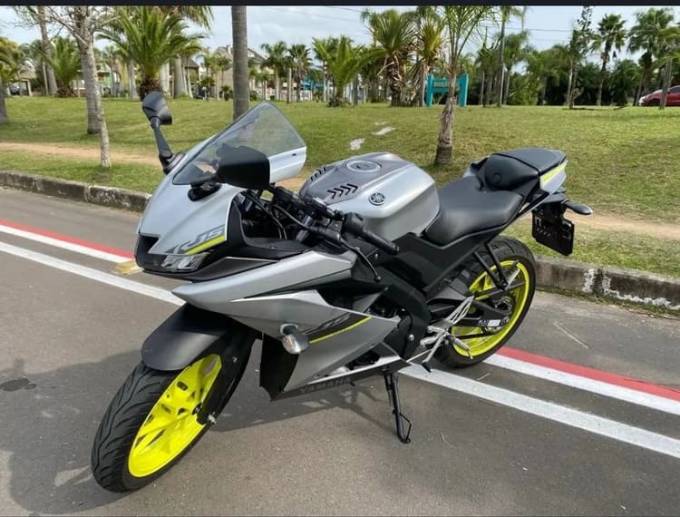 R15  com 2977km