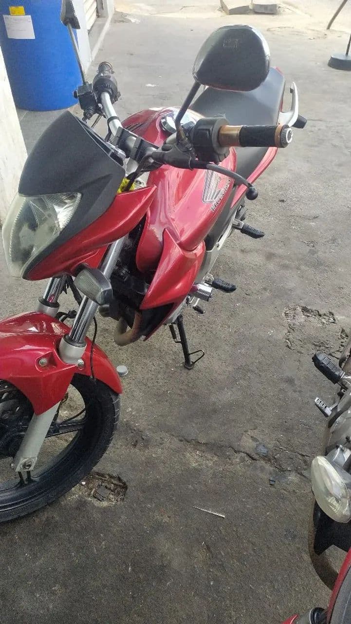 Cb 300 e 2013