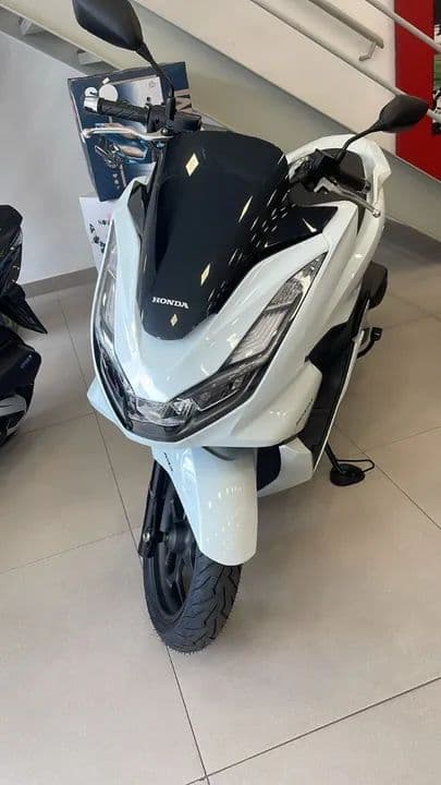 pcx  160 2027