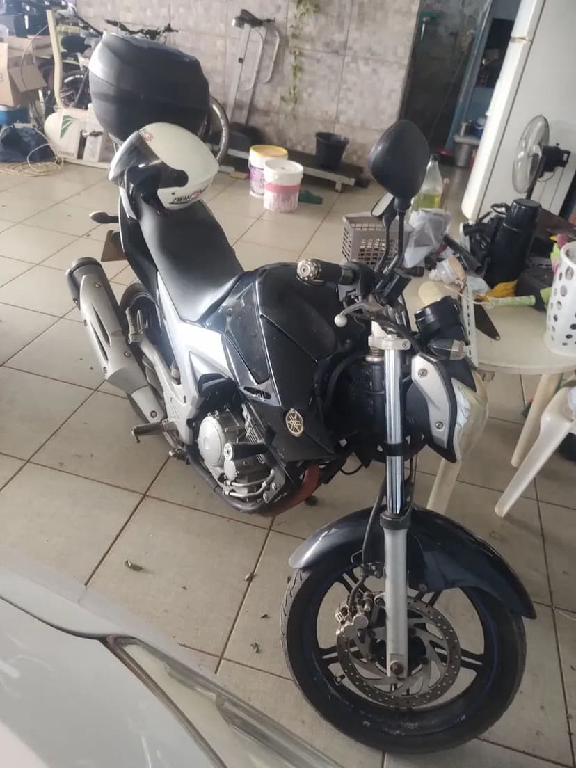 Fazer 250