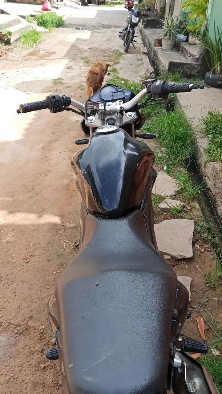 Cb 300r funcionando perfeitamente 
