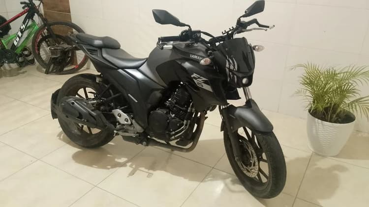 Vendo fz 25 