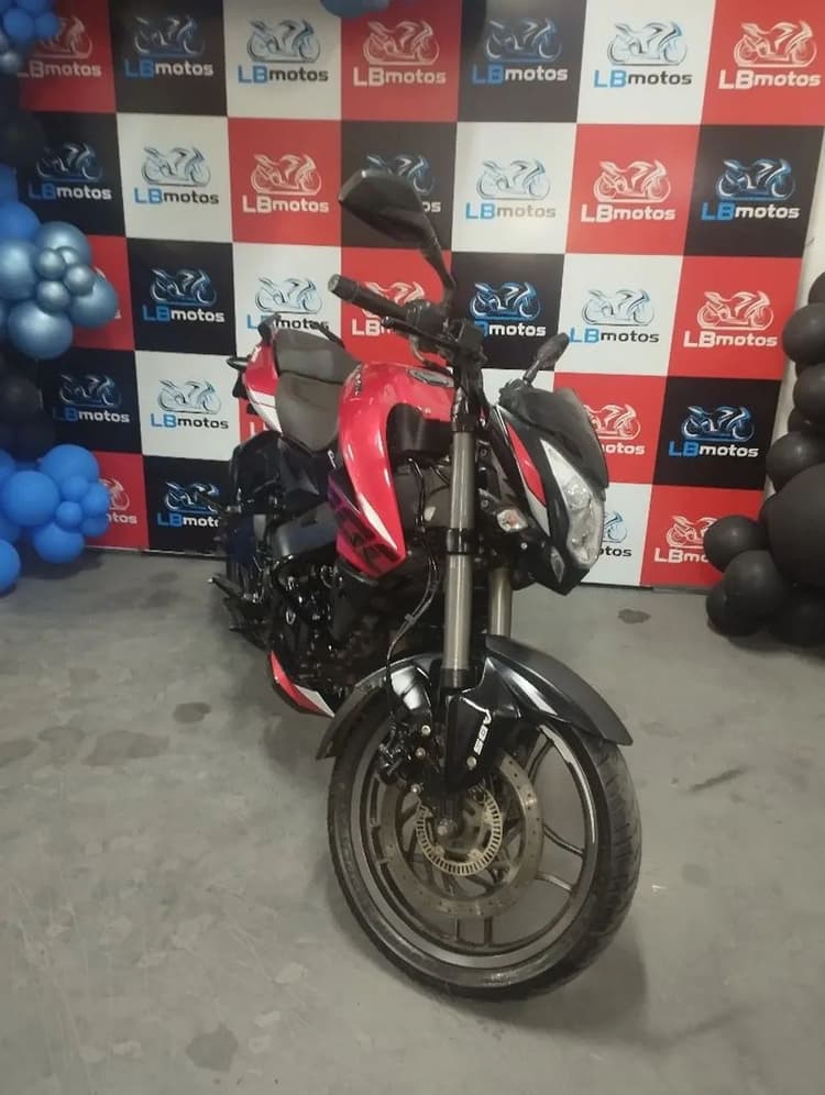 Dominar 200