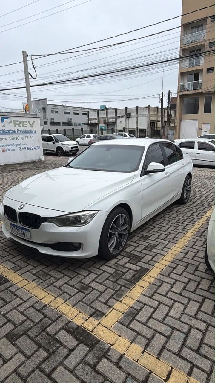 BMW 320I A 2012