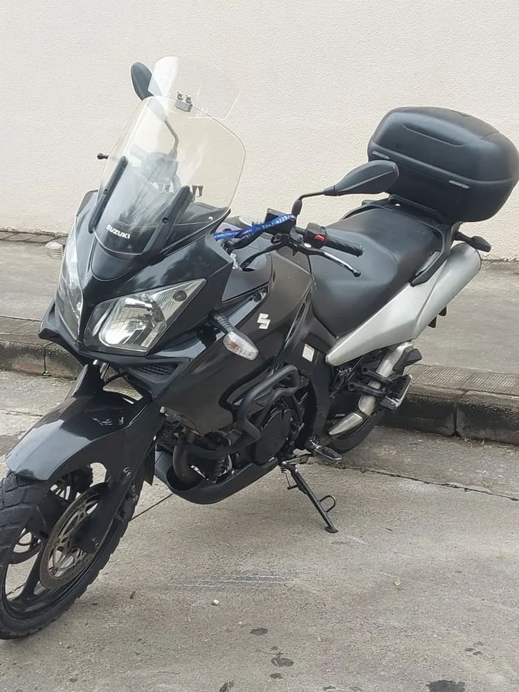 Vstrom 1000 em bom estado de conservação 