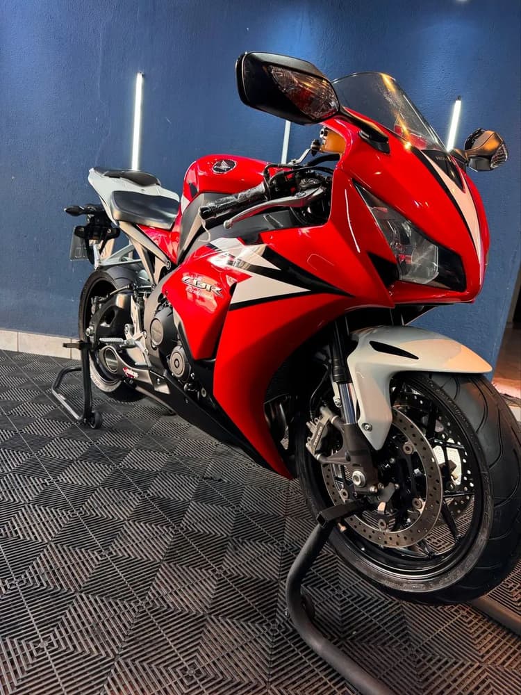 Cbr 1000rr fireblade 