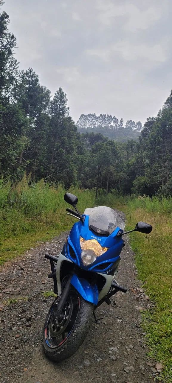 Ótima moto /pronta pra roda4