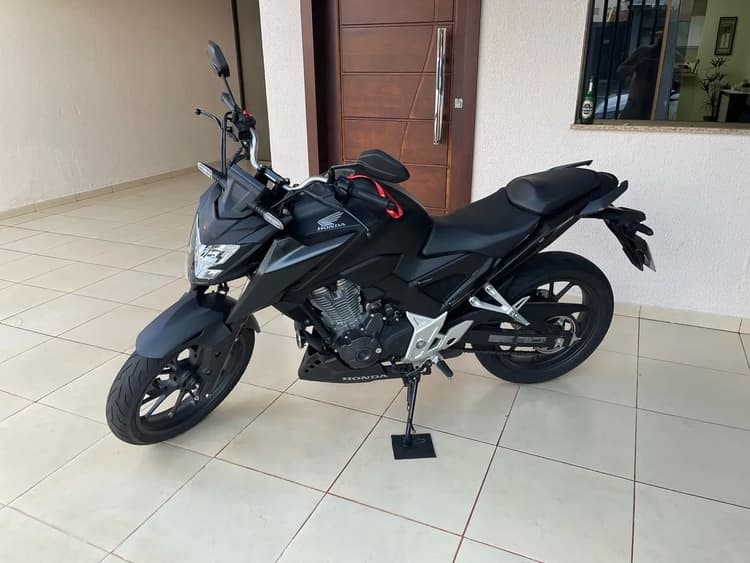 Cb 300F