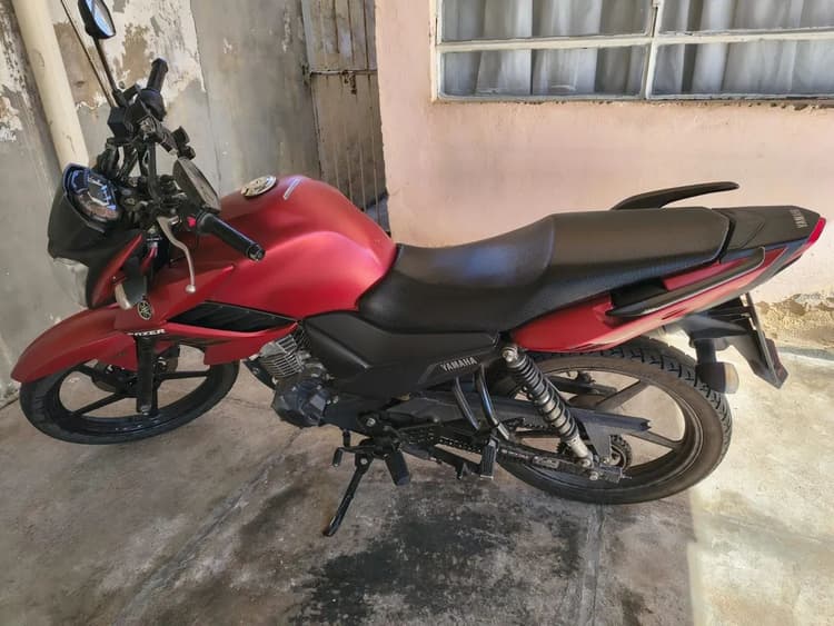 Vendo essa moto