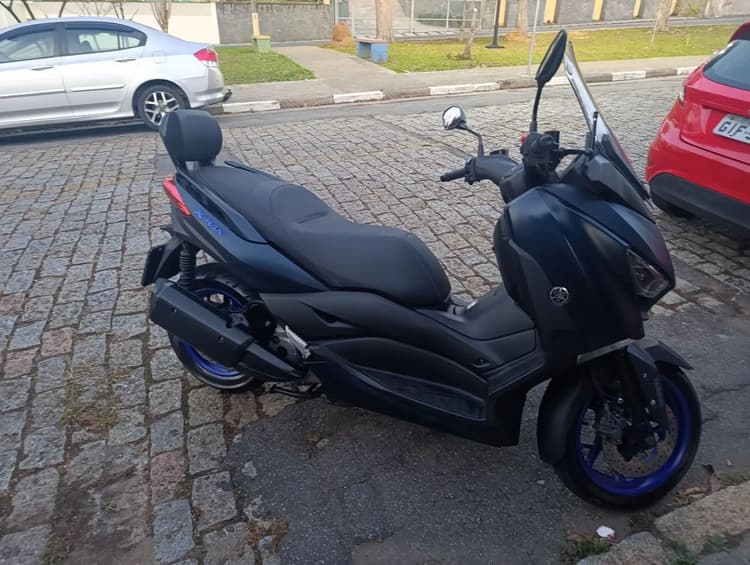 XMax 250