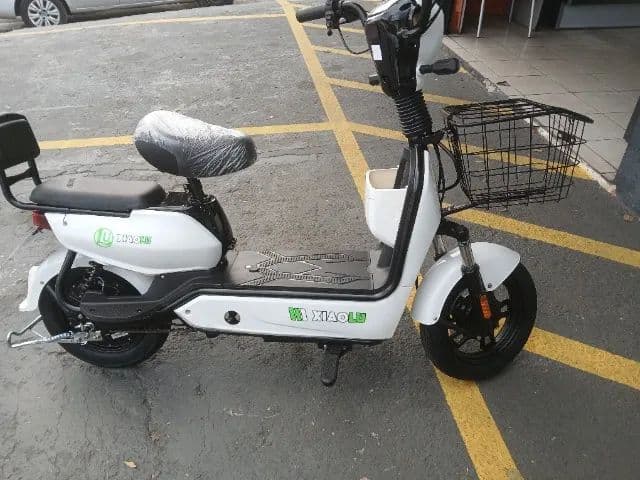Scooter elétrica 