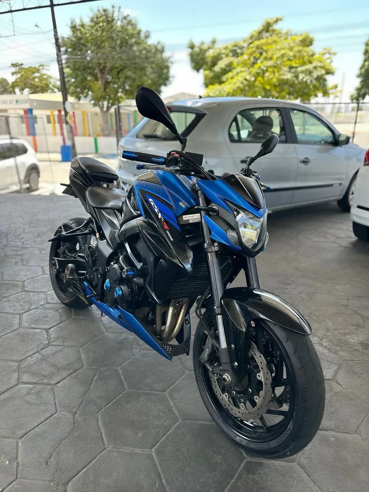 SUZUKI GSX-S 750