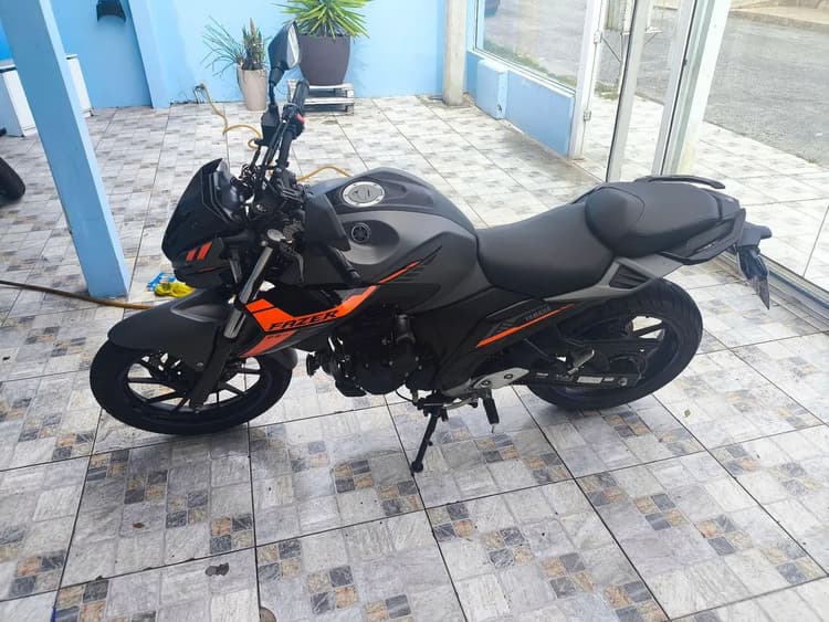 Fazer 250