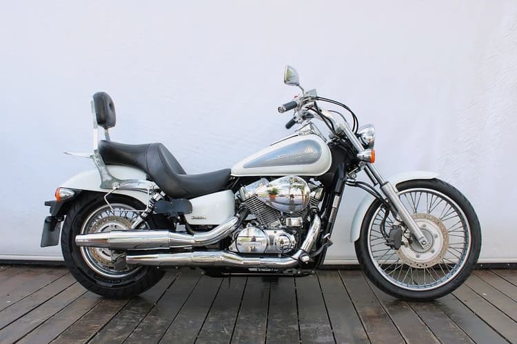HONDA SHADOW 750