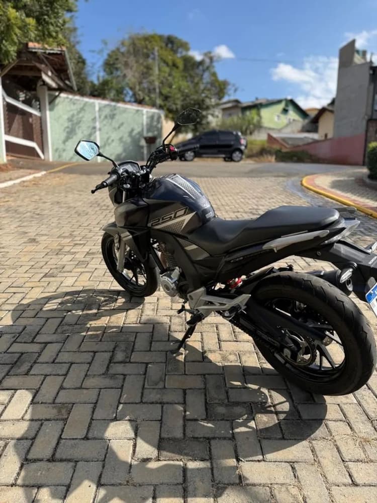 CB250F Twister 