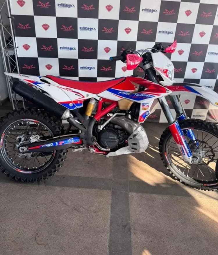 BETA 300RR Revisada e com Acessórios!!