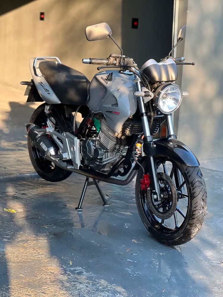 Cbx Twister 250 2004