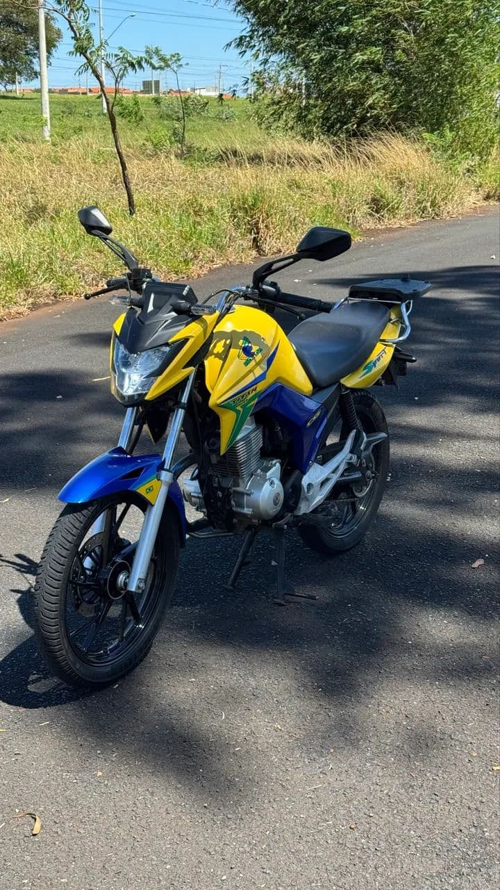 TITAN 150 MONTADINHA 