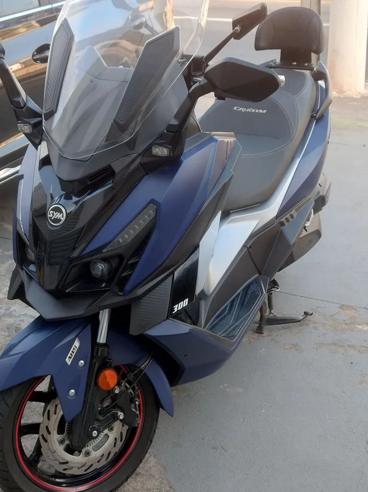 Cruisym 300   $24500$
