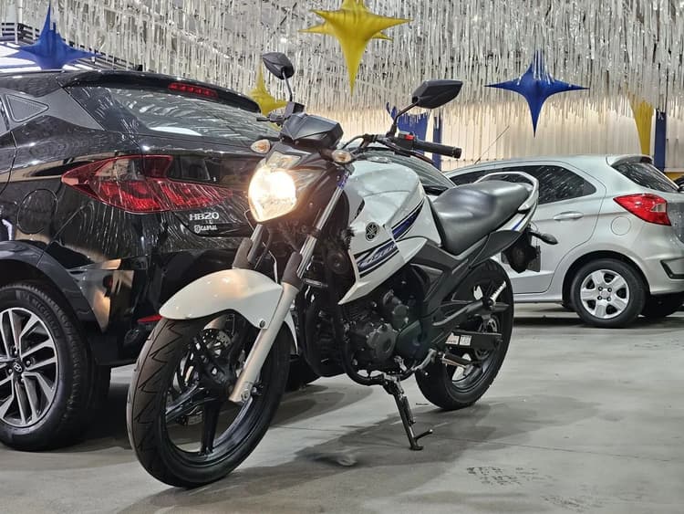 Fazer 250