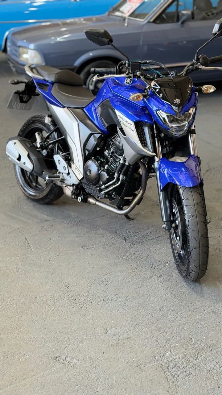 Fazer 250c Azul 