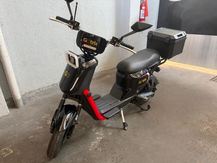 Scooter elétrica GOTRiX N15 zero ! 