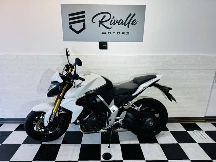 Honda cb1000r 