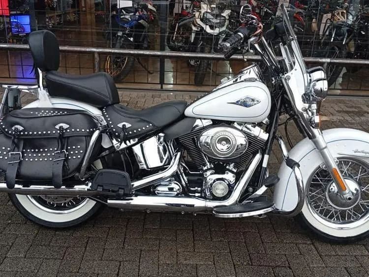 HARLEY-DAVIDSON FLSTC 2013