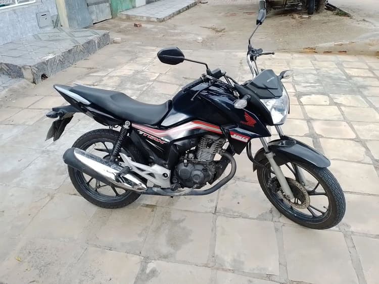 Titan 160