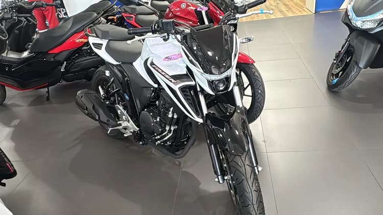 FZ25 connected 