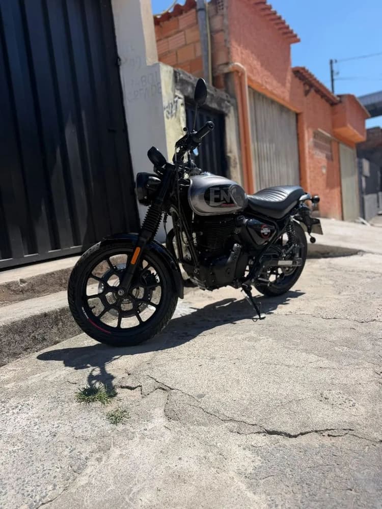 Hunter 350 - com 3600 km 