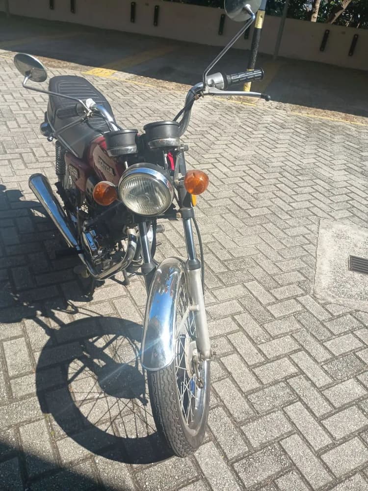 CG 125.   1982  