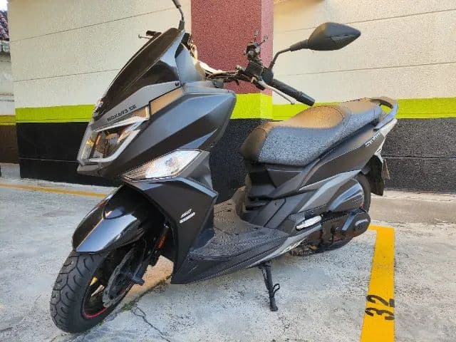 SYM scooter dafra cruisym 150