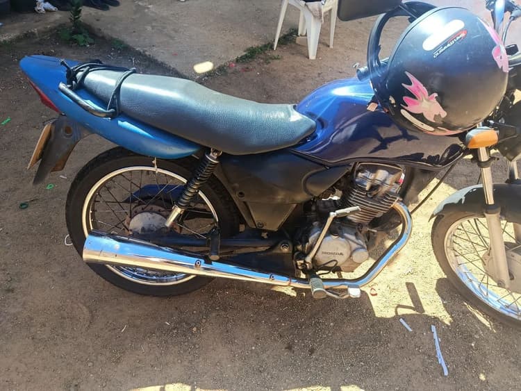Moto 2600