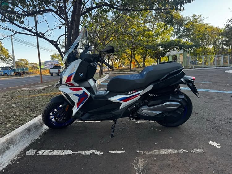 BMW C400X