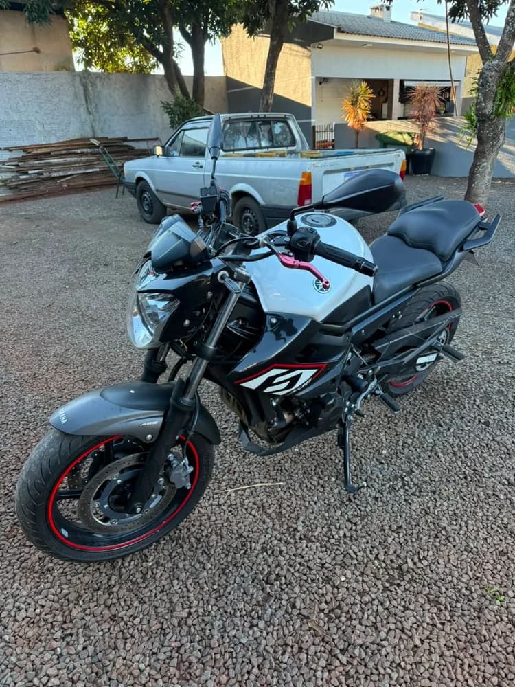 Moto xj6 N 