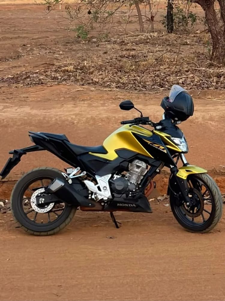Honda CB 300F Twister Flex (Dourada)