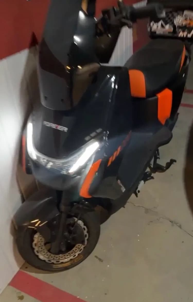 Moto Elétrica Quase zero com Bluetooth 