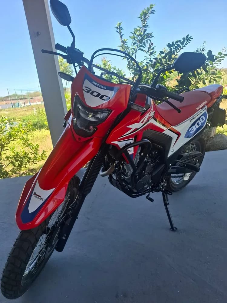 Honda tornado em estado de zero 